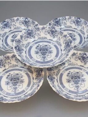 5 Arcopal France Honorine Coupe Soup Bowls 7 1/8" Blue & White Set of 5 Mint
